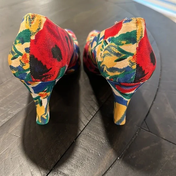 J. Renee Cabana Poppy Floral Vintage Heels - Picture 4 of 5